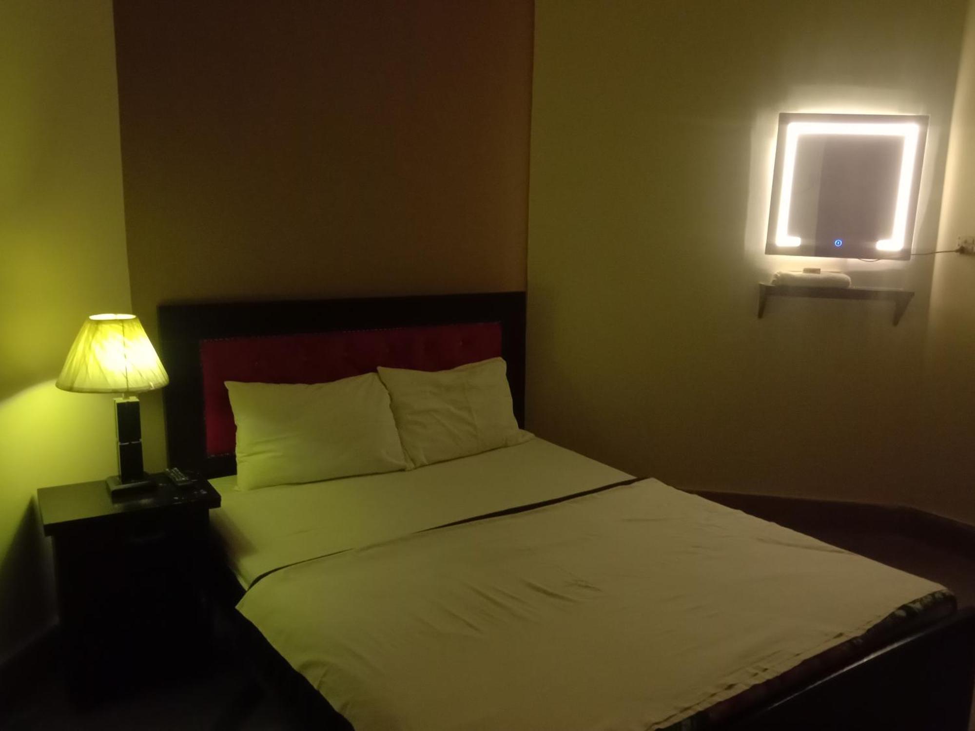 Regal Guest House Bahawalpur Exterior photo